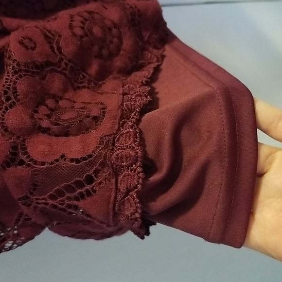 Doe & Rae Lace Top - Picture 8 of 9